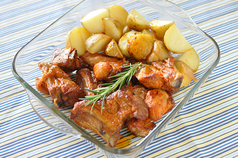 豚スペアリブと新じゃがいものオーブン焼き レシピ集 ポルトガルワインと輸入食材 メルカード ポルトガル